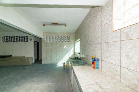 Casa à venda com 230m², 3 quartos e 5 vagas Casa à venda com 230m², 3 quartos e 5 vagasÁrea de Serviço