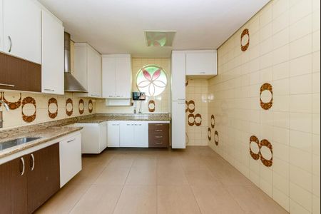 Casa à venda com 230m², 3 quartos e 5 vagas Casa à venda com 230m², 3 quartos e 5 vagasCozinha