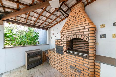 Casa à venda com 230m², 3 quartos e 5 vagas Casa à venda com 230m², 3 quartos e 5 vagasVaranda gourmet