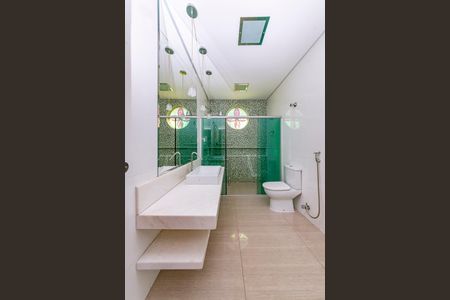 Casa à venda com 230m², 3 quartos e 5 vagas Casa à venda com 230m², 3 quartos e 5 vagasBanheiro Social