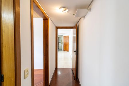 Apartamento à venda com 71m², 2 quartos e 2 vagasCorredor