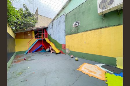 Casa de condomínio à venda com 135m², 3 quartos e 2 vagasÁrea comum - Playground