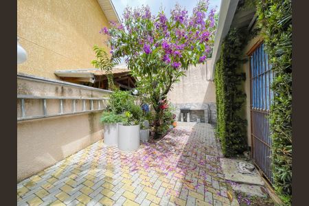 Casa de condomínio à venda com 135m², 3 quartos e 2 vagasÁrea comum