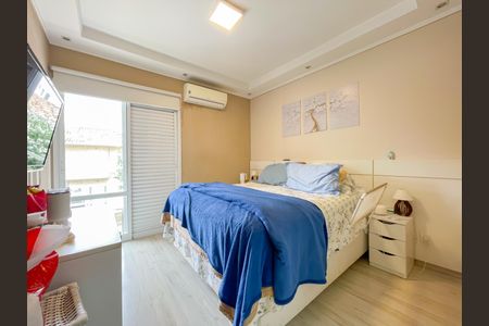 Casa de condomínio à venda com 135m², 3 quartos e 2 vagasSuíte