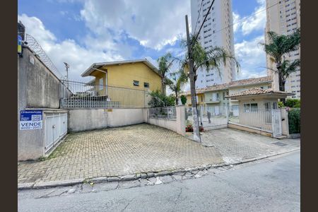 Casa de condomínio à venda com 135m², 3 quartos e 2 vagasFachada