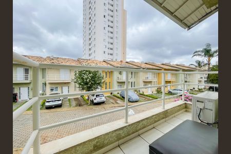 Casa de condomínio à venda com 135m², 3 quartos e 2 vagasSacada