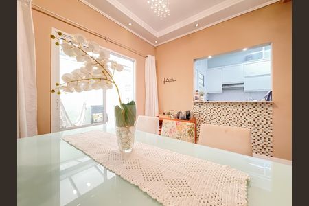 Casa de condomínio à venda com 135m², 3 quartos e 2 vagasSala de Jantar