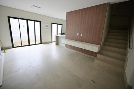 Casa de condomínio para alugar com 153m², 3 quartos e 2 vagasSala