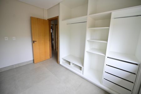 Casa de condomínio para alugar com 153m², 3 quartos e 2 vagasSuíte 3