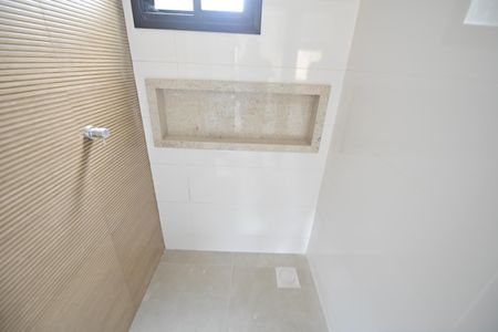 Casa de condomínio para alugar com 153m², 3 quartos e 2 vagasBanheiro da suíte 2