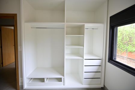 Casa de condomínio para alugar com 153m², 3 quartos e 2 vagasSuíte 3