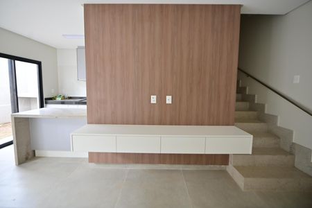 Casa de condomínio para alugar com 153m², 3 quartos e 2 vagasSala