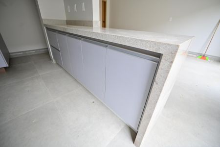 Casa de condomínio para alugar com 153m², 3 quartos e 2 vagasCozinha