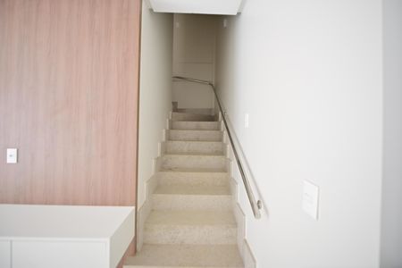 Casa de condomínio para alugar com 153m², 3 quartos e 2 vagasCorredor