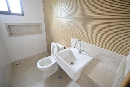 Casa de condomínio para alugar com 153m², 3 quartos e 2 vagasBanheiro da suíte 3