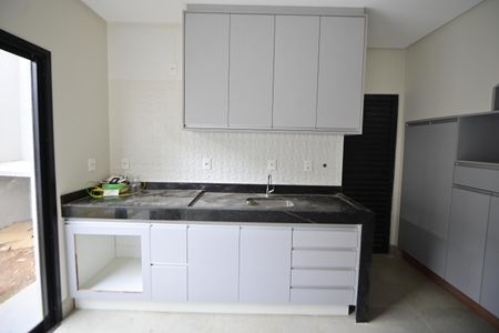 Casa de condomínio para alugar com 153m², 3 quartos e 2 vagasCozinha