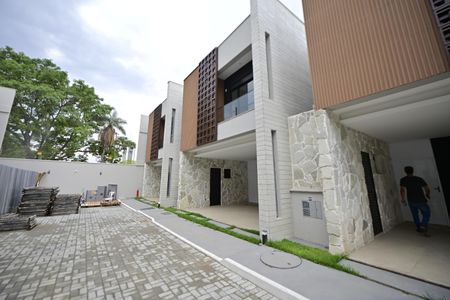 Casa de condomínio para alugar com 153m², 3 quartos e 2 vagasFachada