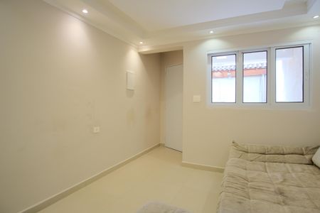 Sala de casa para alugar com 2 quartos, 180m² em Guaiauna, São Paulo