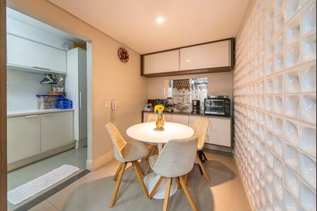 Apartamento à venda com 124m², 3 quartos e 2 vagasCopa