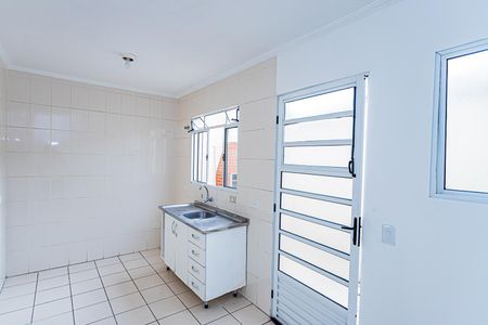 Casa para alugar com 80m², 2 quartos e 2 vagasCozinha