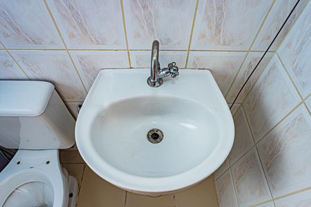 Casa para alugar com 80m², 2 quartos e 2 vagasBanheiro Social