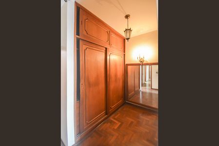 Casa à venda com 700m², 4 quartos e 6 vagasCloset da suíte