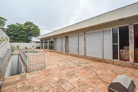 Casa à venda com 700m², 4 quartos e 6 vagasPiscina