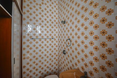 Casa à venda com 700m², 4 quartos e 6 vagasBanheiro de serviço 2