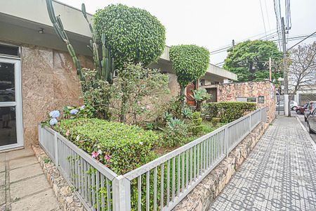 Casa à venda com 700m², 4 quartos e 6 vagasFachada