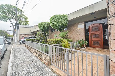 Casa à venda com 700m², 4 quartos e 6 vagasFachada