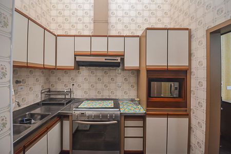 Casa à venda com 700m², 4 quartos e 6 vagasCozinha