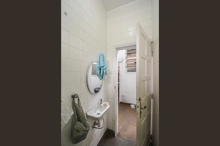 Casa à venda com 700m², 4 quartos e 6 vagasBanheiro de serviço 1