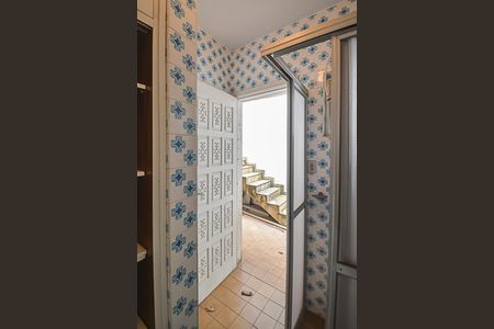 Casa à venda com 700m², 4 quartos e 6 vagasBanheiro de serviço 3