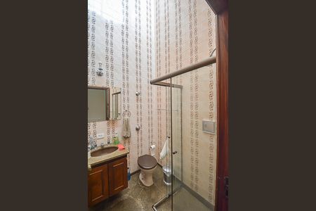 Casa à venda com 700m², 4 quartos e 6 vagasBanheiro 2