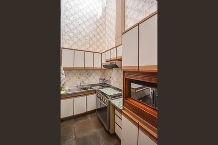 Casa à venda com 700m², 4 quartos e 6 vagasCozinha