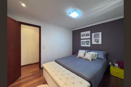 Apartamento à venda com 175m², 3 quartos e 2 vagas Apartamento à venda com 175m², 3 quartos e 2 vagasQuarto 2