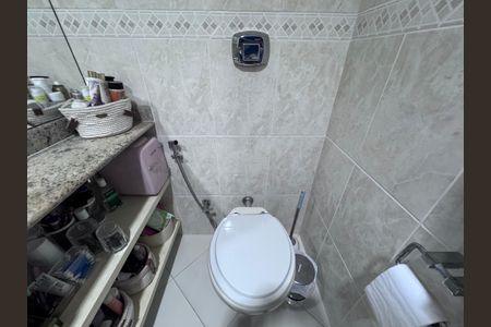 Apartamento à venda com 175m², 3 quartos e 2 vagas Apartamento à venda com 175m², 3 quartos e 2 vagasBanheiro Suíte