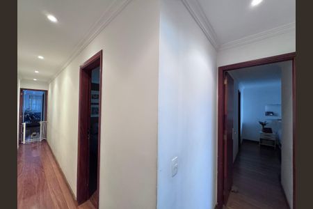Apartamento à venda com 175m², 3 quartos e 2 vagas Apartamento à venda com 175m², 3 quartos e 2 vagasCorredor