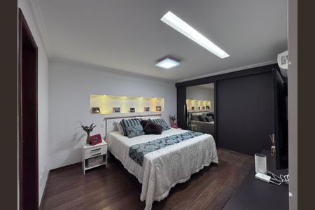 Apartamento à venda com 175m², 3 quartos e 2 vagas Apartamento à venda com 175m², 3 quartos e 2 vagasSuíte