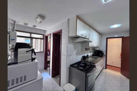 Apartamento à venda com 175m², 3 quartos e 2 vagas Apartamento à venda com 175m², 3 quartos e 2 vagasCozinha