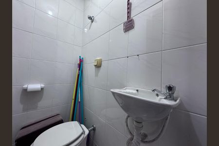 Apartamento à venda com 175m², 3 quartos e 2 vagas Apartamento à venda com 175m², 3 quartos e 2 vagasBanheiro de Serviço