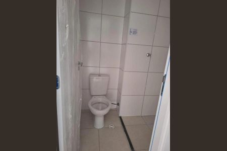 Apartamento à venda com 33m², 2 quartos e sem vaga Apartamento à venda com 33m², 2 quartos e sem vagaBanheiro
