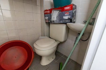 Apartamento para alugar com 60m², 2 quartos e 1 vaga Apartamento para alugar com 60m², 2 quartos e 1 vagaBanheiro de Serviço