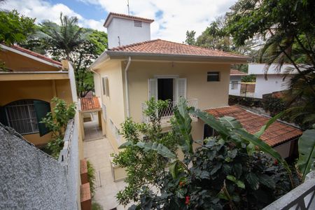 Casa à venda com 260m², 4 quartos e 2 vagas Casa à venda com 260m², 4 quartos e 2 vagasQuintal