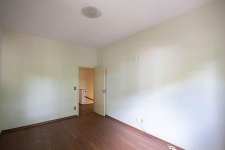 Casa à venda com 260m², 4 quartos e 2 vagas Casa à venda com 260m², 4 quartos e 2 vagasQuarto 2