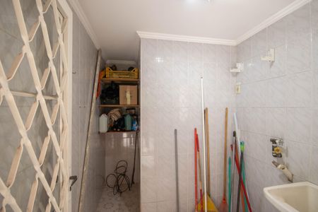 Casa à venda com 260m², 4 quartos e 2 vagas Casa à venda com 260m², 4 quartos e 2 vagasÁrea de Serviço