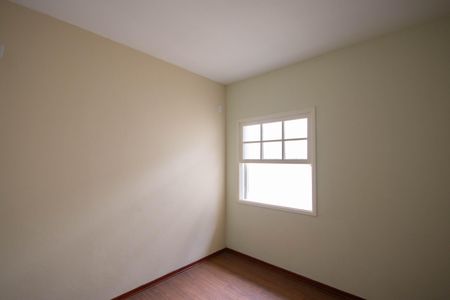 Casa à venda com 260m², 4 quartos e 2 vagas Casa à venda com 260m², 4 quartos e 2 vagasQuarto 3