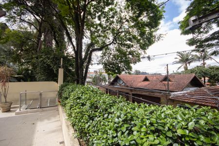 Casa à venda com 260m², 4 quartos e 2 vagas Casa à venda com 260m², 4 quartos e 2 vagasQuintal