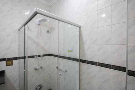 Casa à venda com 260m², 4 quartos e 2 vagas Casa à venda com 260m², 4 quartos e 2 vagasBanheiro 1