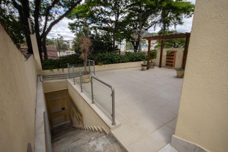 Casa à venda com 260m², 4 quartos e 2 vagas Casa à venda com 260m², 4 quartos e 2 vagasQuintal
